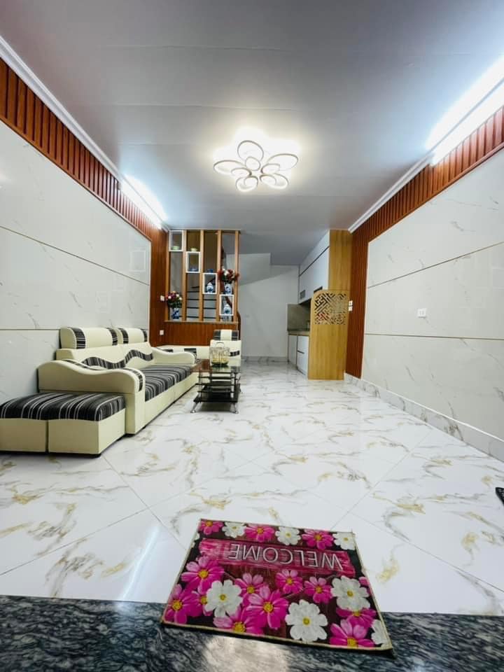 Phố VIP Chùa Bộc – Ngõ rộng thẳng tắp – Ô tô đỗ cách 5m – Giá tốt