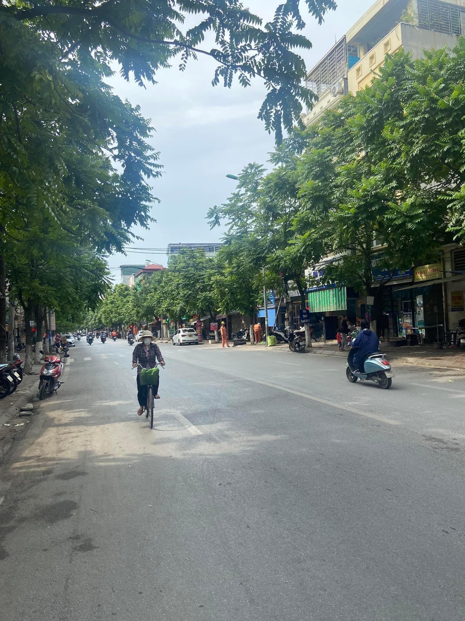 Bán nhà Dương Văn Bé26 m-4 tầng-2,75 tỷ NHỎ TIỀN VỊ TRÍ ĐẸP - GẦN PHỐ - NGÕ THÔNG - GẦN TIME CITY + ngõ thông, ba gác qua nhà.