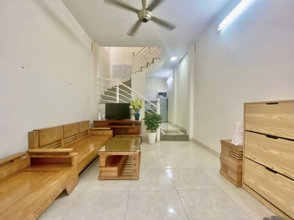 BÁN NHÀ NGÕ 8 GIANG BIÊN LONG BIÊN 76M2 - 3 TẦNG - MẶT TIỀN 6.5M - GIÁ 7.3 TỶ