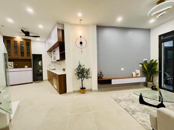 BÁN NHÀ NGÕ 21 THANH AM LONG BIÊN 67M2 - 4 TẦNG - MẶT TIỀN 5.7M - GIÁ 8.26 tỷ