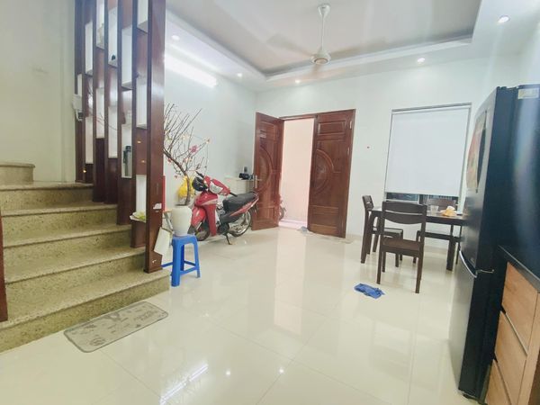 BÁN NHÀ NGÕ 21 THANH AM LONG BIÊN 58M2 - 4 TẦNG - MẶT TIỀN 5.6M - GIÁ 8.2 tỷ