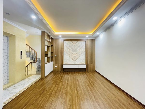 BÁN NHÀ NGÕ 293 THẠCH BÀN LONG BIÊN 46M2 - 6 TẦNG - MẶT TIỀN 5.2M2 - GIÁ 4.35 TỶ