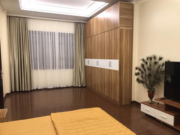 BÁN NHÀ NGÕ 197 THẠCH BÀN LONG BIÊN 46M2 - 6 TẦNG - MẶT TIỀN 5.5M2 - GIÁ 5.05 TỶ