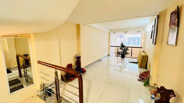 BÁN NHÀ NGÕ 191 THẠCH BÀN LONG BIÊN 56M2 - 6 TẦNG - MẶT TIỀN 6.1M2 - GIÁ 5.26 TỶ