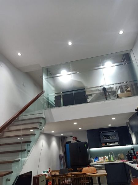 BÁN NHÀ NGÕ 101 TRẠM LONG BIÊN 56M2 - 6 TẦNG - MẶT TIỀN 4.5M - GIÁ 6.6 TỶ