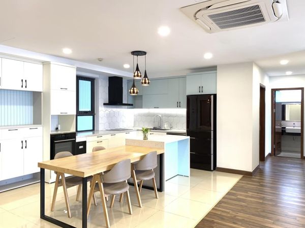 BÁN NHÀ NGÕ 61 TRẠM LONG BIÊN 51M2 - 6 TẦNG - MẶT TIỀN 5M - GIÁ 5.95 TỶ