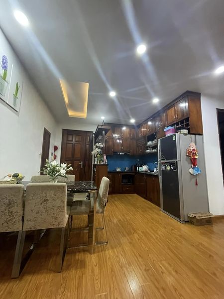 BÁN NHÀ NGÕ 42 ĐỨC GIANG LONG BIÊN 39M2 - 5 TẦNG - MẶT TIỀN 6M - GIÁ 4.2 TỶ