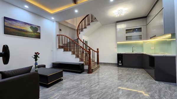 BÁN NHÀ NGÕ 20 ĐỨC GIANG LONG BIÊN 45M2 – 5 TẦNG – MẶT TIỀN 6M – GIÁ 3 TỶ