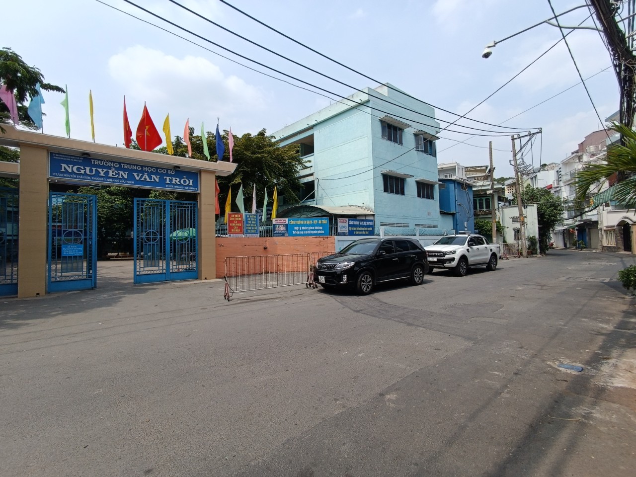 Bán Nhà 150m ra MT Phạm Văn Đồng Mới, Hẻm Xe Hơi, 5 Tầng, 5 Phòng Ngủ, 53m2 - Chỉ 9,52 Tỷ