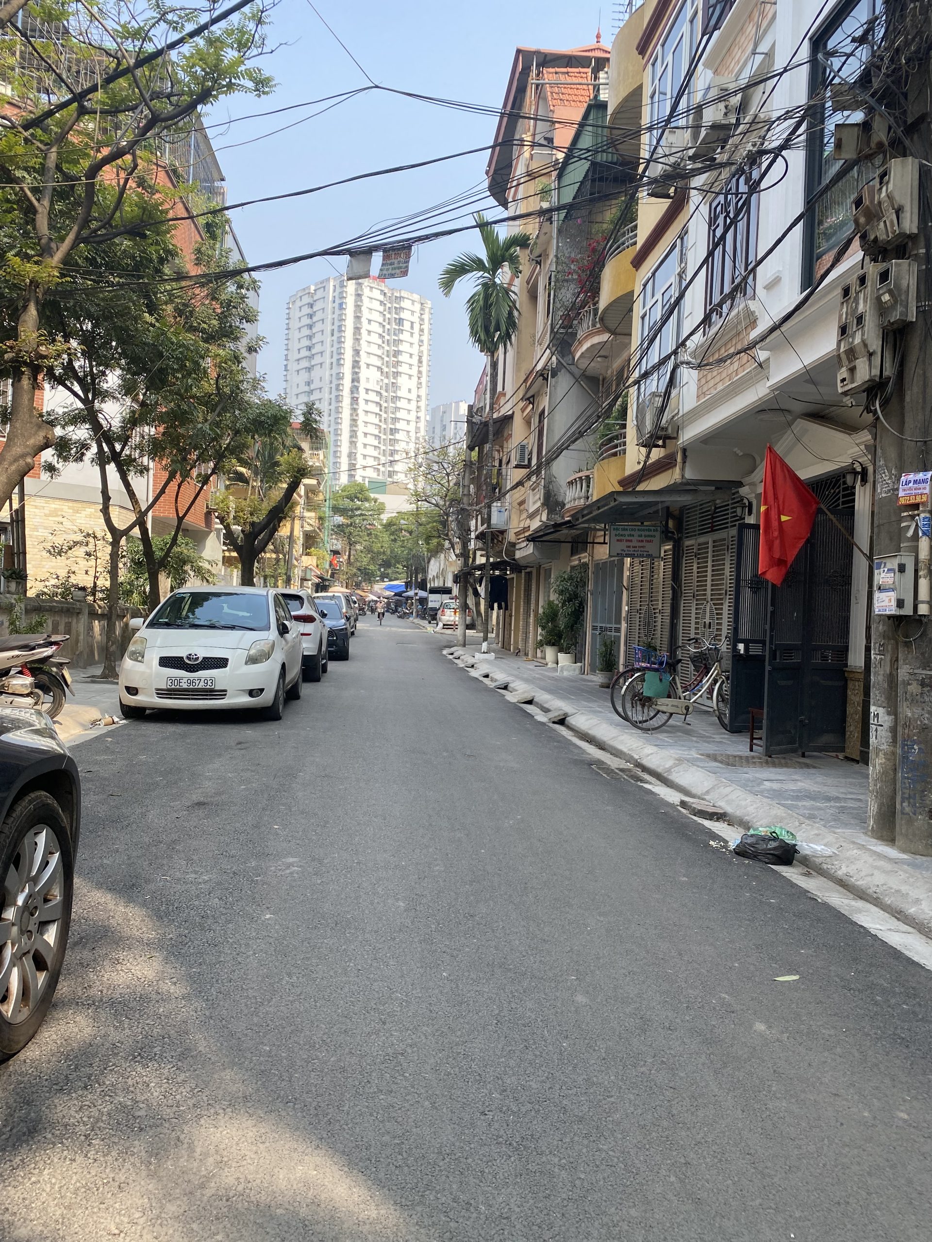 Ô tô tránh, vỉa hè, DT 30m 5 tầng phố Tam Trinh