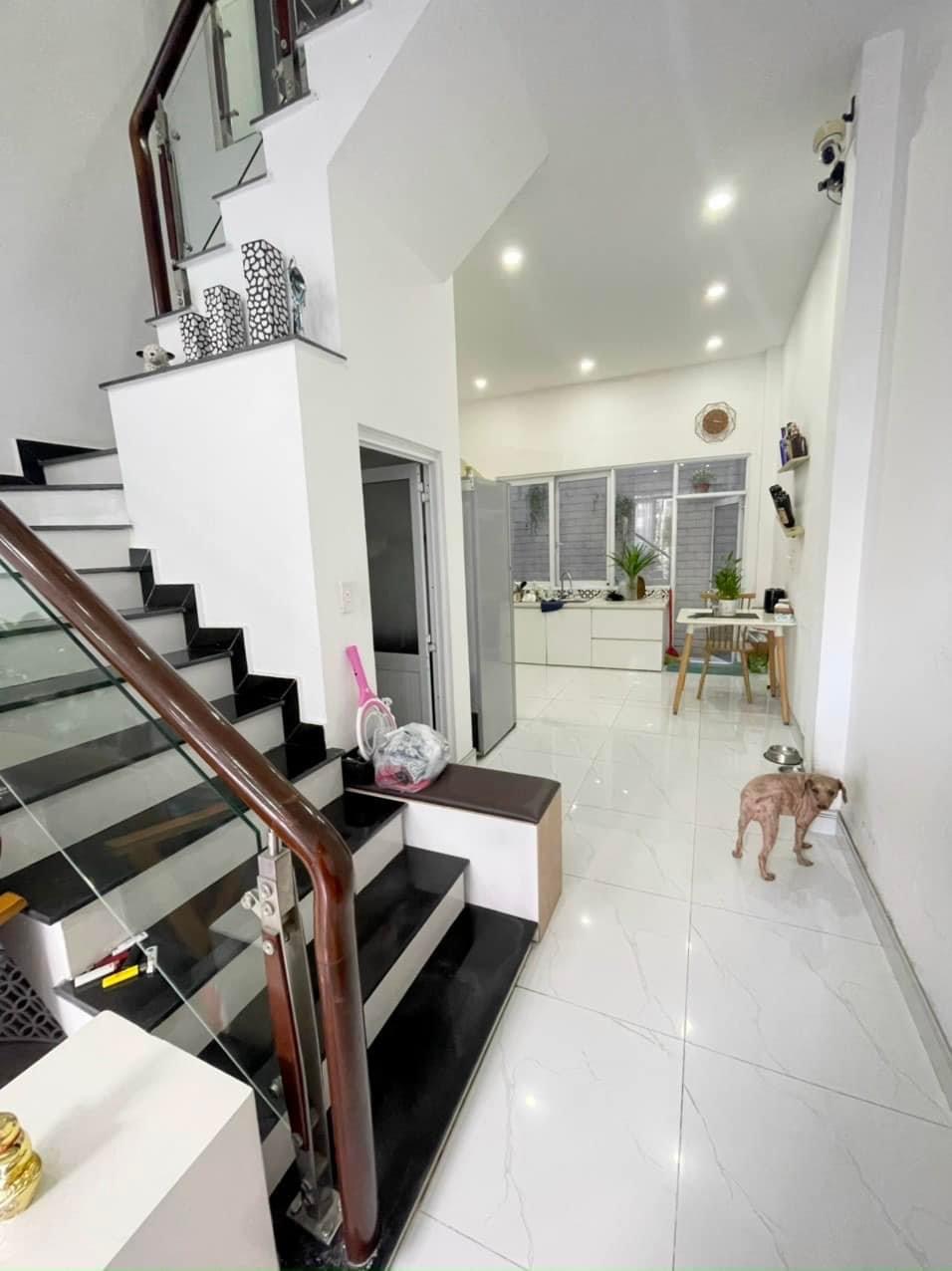 Cực Hiếm-Nhà Mới Thịnh Quang-Lô Góc-40m-6 Tầng-Nở Hậu-6 Tỷ