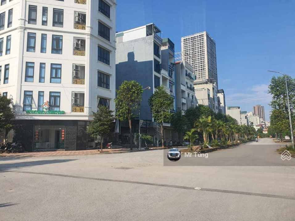 BÁN GẤP NHÀ VẠN PHÚC MẶT ĐƯỜNG ĐÔI - TRỤC CHÍNH - LÔ GÓC - KINH DOANH DIỆN TÍCH 140m MẶT TIỀN 22m