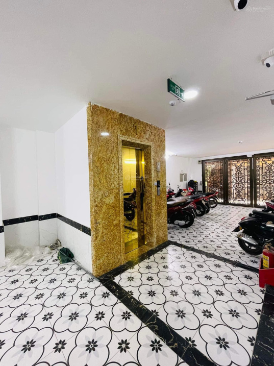 BÁN NHÀ TOÀ CHUNG CƯ PHỐ NGUYỄN LƯƠNG BẰNG FULL ĐỒ, 9 TẦNG THANG MÁY, 28 PHÒNG GIÁ 36 TỶ-OTO ĐỖ CỬA