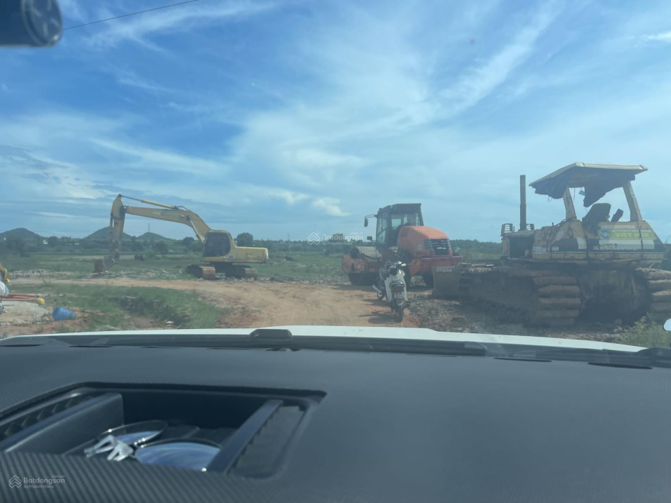 Bán 1136m2 đường dẫn Hàm Kiệm - Tiến Thành