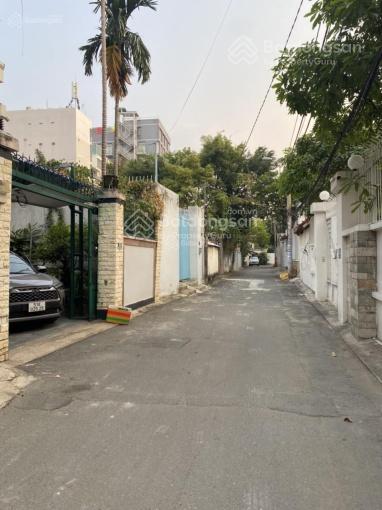 Bán biệt thự 29.9 tỷ (8x22m). CN: 167m2 mặt tiền nội bộ Quốc Hương Thảo Điền. Quận 2