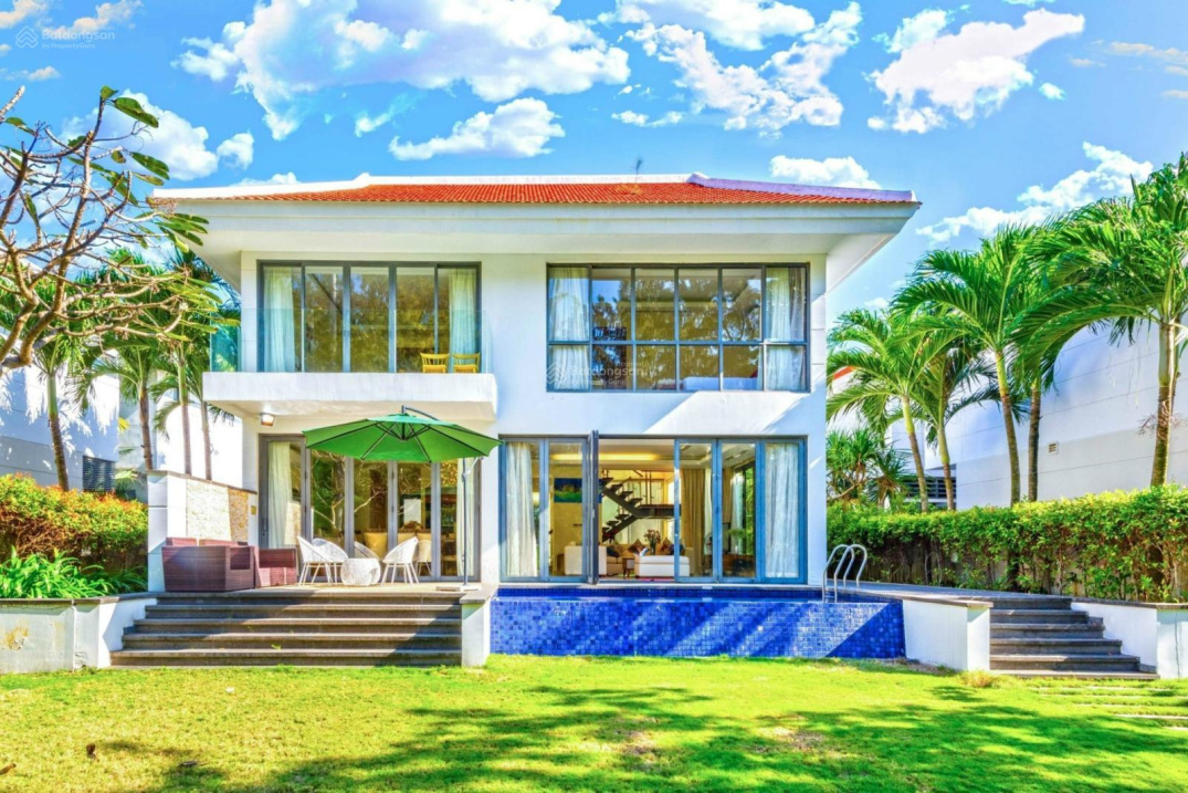 Bán căn biệt thự biển 350m2 đất lâu dài - thuộc khu Compound sống chuẩn mực nhất Đà Nẵng