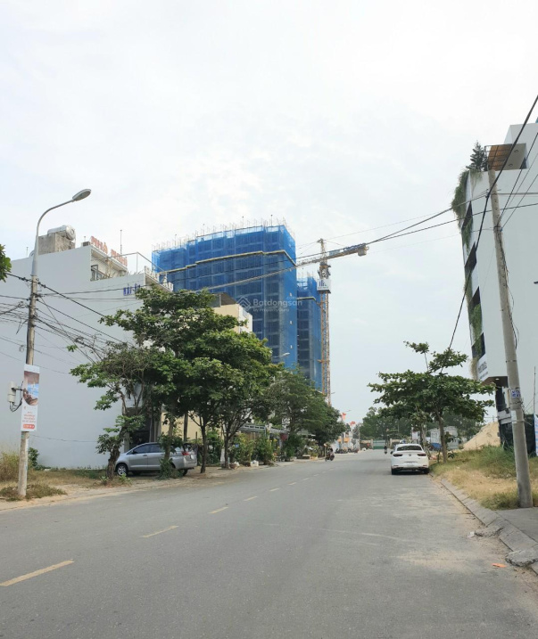 Bán cặp đất MT Phạm Kiệt khu Hồ Xuân Hương gần biển 200m