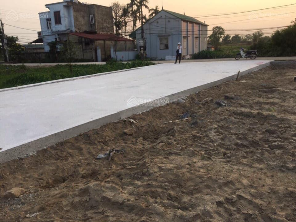 Bán đất đấu giá TK Đại Nam, TT Phú Xuyên, lô số 8 DT 94m2 MT 5,3m đường 9m hướng Nam giá 15tr/m2