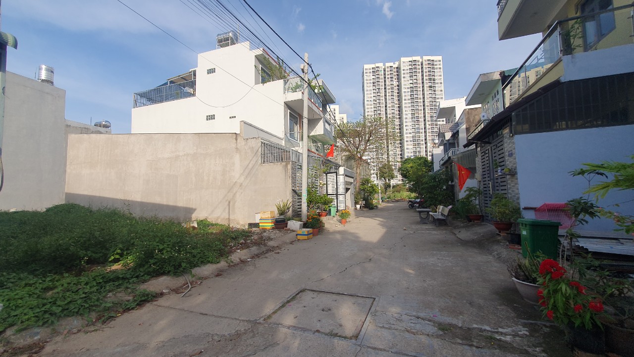 Cơ Hội Đầu Tư Giá Rẻ! 63m2 (4,2*15) Đường Nhựa 6m, KDC Châu Long, Vinhomes Grand Park, Phú Hữu, Thủ Đức - Giá 2,9 Tỷ.