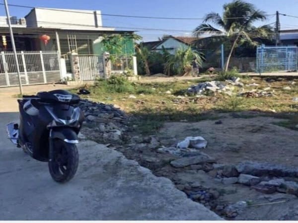 Ban-dat-thon-xuan-phong-xa-vinh-phuong-nha-trang