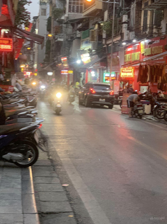 Bán đất vàng 90m2 phố cổ - Hà Trung Hoàn Kiếm - kinh doanh sầm uất - 20 năm mấy có nhà bán