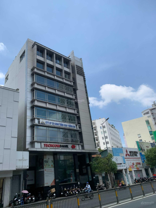 Bán gấp căn nhà MT Đặng Thùy Trâm (8.2 x 20m) hầm 6 lầu HĐT: 110 triệu/tháng giá: 32 tỷ TL