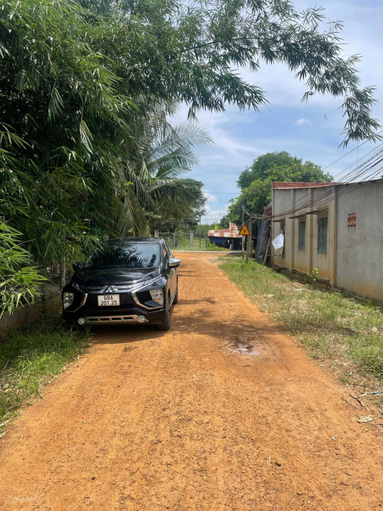 Bán gấp lô đất 100m2 sát Quốc Lộ 22B