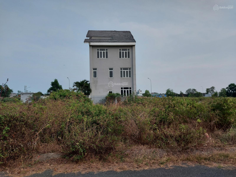 Bán gấp lô đất nền BT dự án Bộ Công An đối diện KCN Hiệp Phước, Long Thới, Nhà Bè.10x21m giá 22,5tr