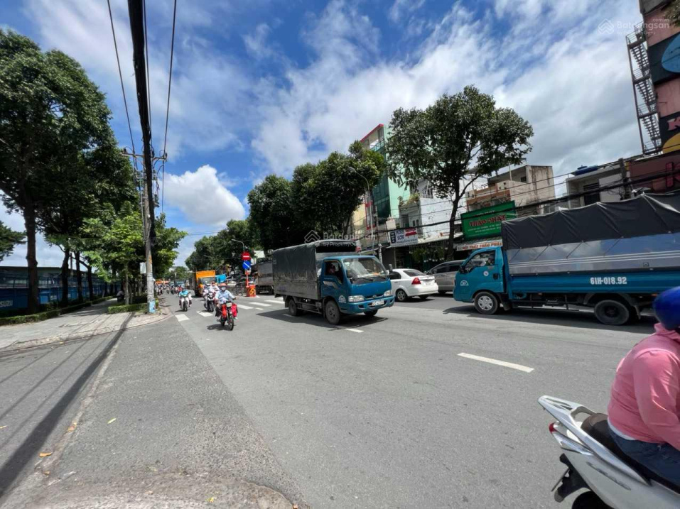 Bán gấp mặt tiền Thống Nhất, P11, Gò Vấp. DT 4 x 25m kết cấu: 4 lầu 6PN 7WC HDT 30tr chỉ 10.8 tỷ TL