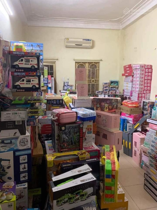 Bán gấp nhà 4 tầng phố Xã Đàn ; Diện tích 30m2 giá 3. xx tỷ, ngõ nông, thông rộng