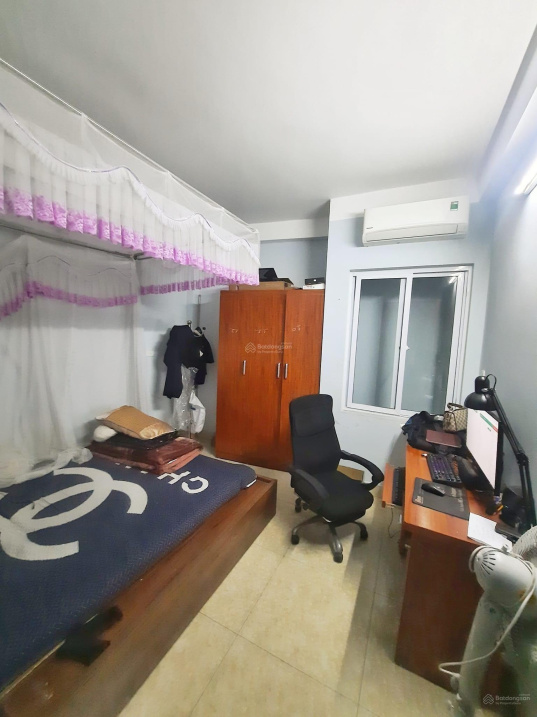 Bán gấp nhà Văn Quán - 40m2 - 4 tầng - MT: 3.6m - 30m ra ô tô - Giá: 4.15 tỷ - thương lượng