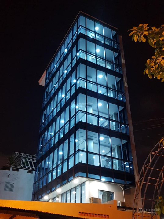 Bán gấp nhà mặt tiền đường Trần Não, 6m x 25m, 1 hầm 4 lầu, cho thuê 150 triệu/tháng