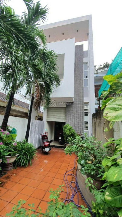 Bán nhà 2.5 tầng MT Lê Hữu Trác gần biển 500m