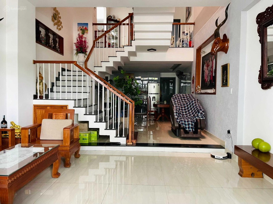 Bán nhà 3 tầng MT 10m5 Trần Thủ Độ gần công viên 50m, giá mềm