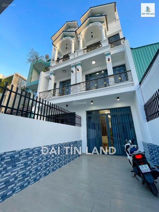Bán nhà 4 tầng diện tích rộng có sân oto đường Phạm Văn Đồng vào 300m phường Linh Đông Thủ Đức