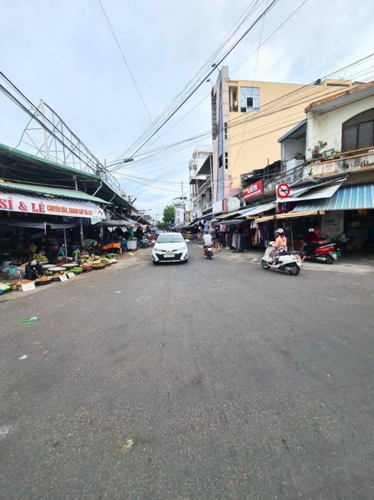 Bán nhà 5 tầng phố Huỳnh Thúc Kháng, P Tân Lập Nha Trang - Vị trí siêu kinh doanh, đối diện Chợ