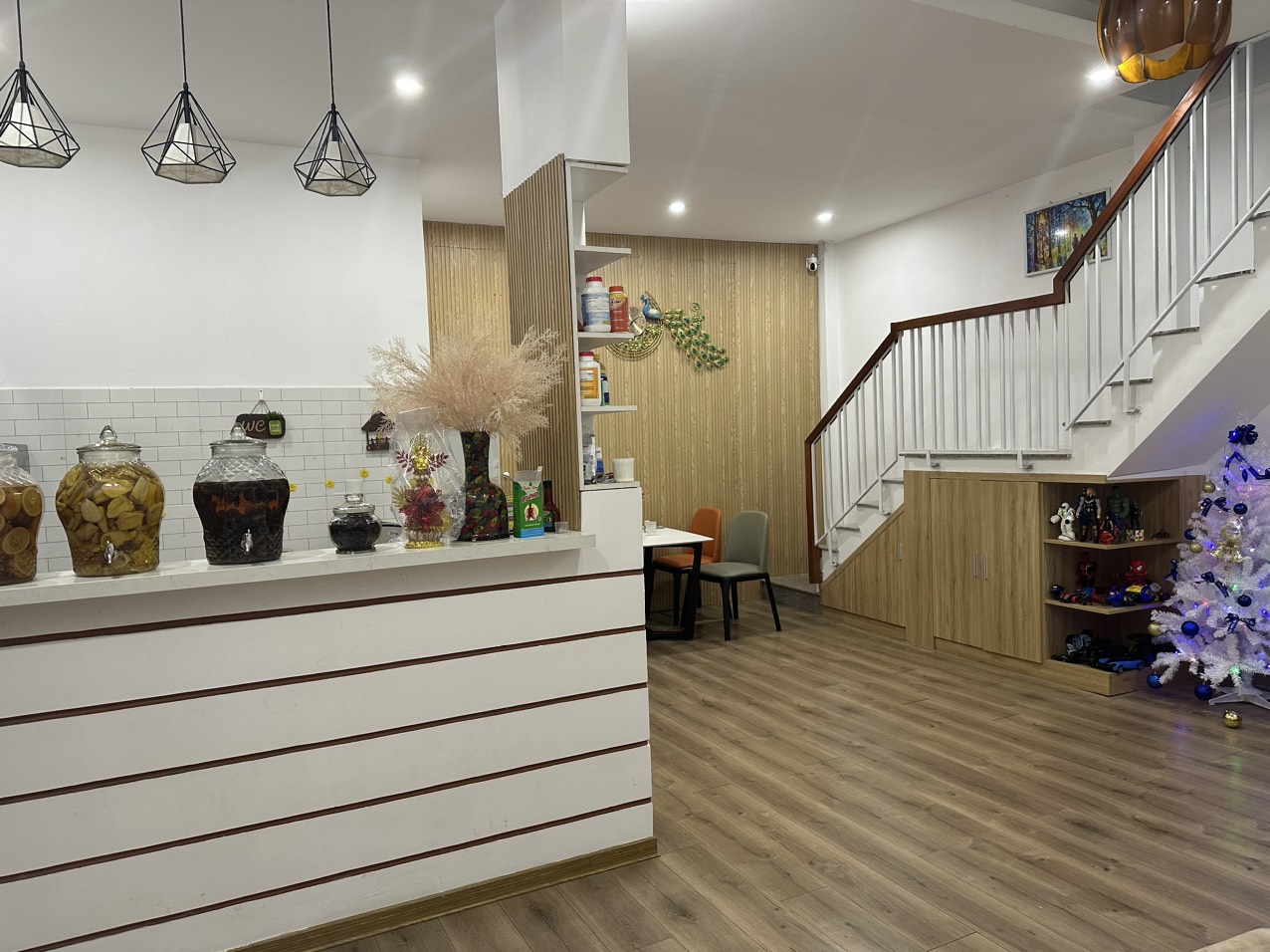 Bán gấp nhà Hoàng Diệu sát mặt tiền 2 tầng SD 100m2 chỉ nhỉnh 3 tỷ 4