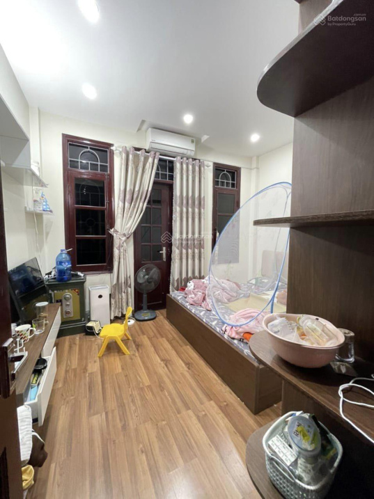 Bán nhà Kim Giang, DT 40m2 x5T, ở luôn, oto cách 10m, giá 4.35 tỷ