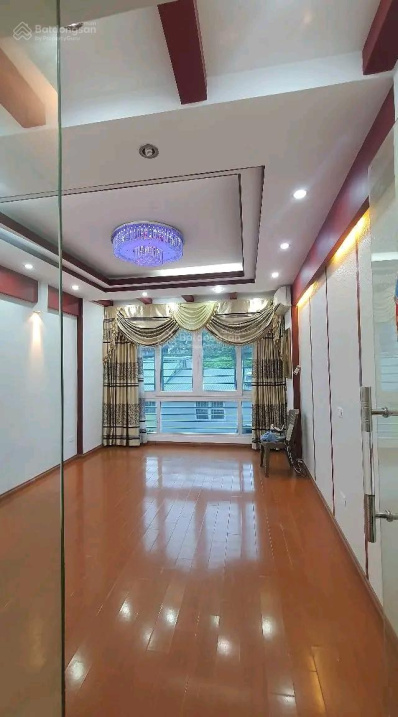 Bán nhà MP Đồng Cổ, 60m2, 6T, MT 4m, vỉa hè rộng, nhà siêu đẹp, giá 16,8 tỷ