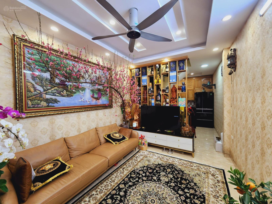 Bán nhà Phạm Ngọc Thạch, Đống Đa 36m2, 5T, lô góc, 3 thoáng, nhà đẹp long lanh. Giá 5 tỷ 5