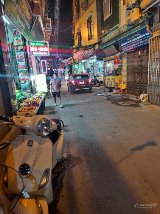 Bán nhà Phú Mỹ, Mỹ Đình, cạnh chợ kinh doanh, ngõ thông, ô tô, lô góc, DT 55m2. Giá 8 tỷ