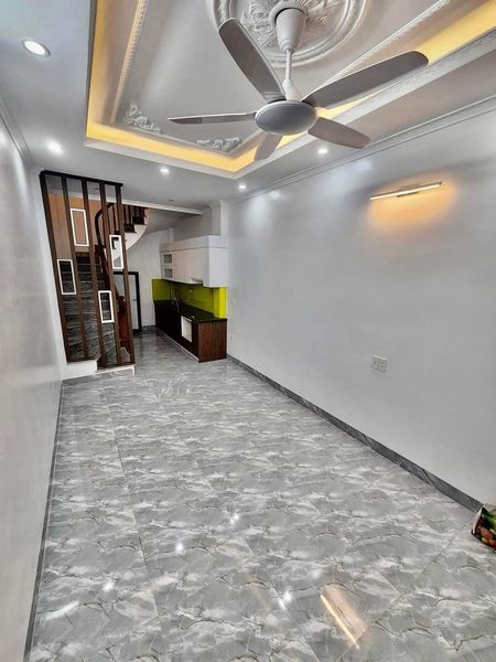 Bán nhà Quận Hoàng Mai 35m2*5T, MT 4M, VÀI BƯỚC CHÂN RA MẶT PHỐ, NGÕ NÔNG THOÁNG, TIỆN ÍCH