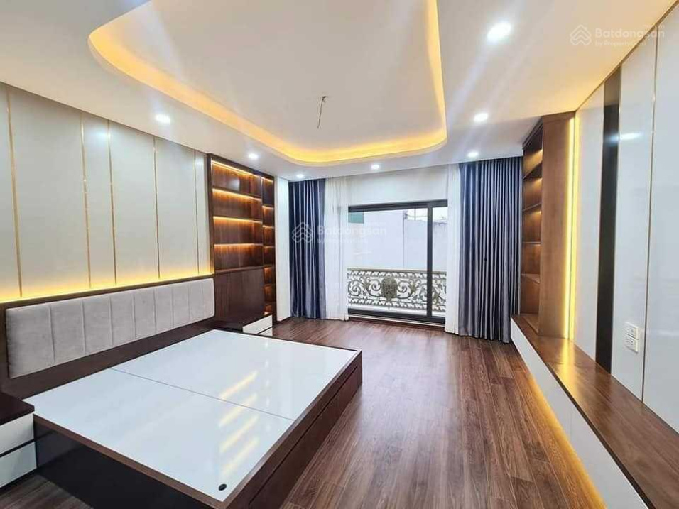 Bán nhà Văn Phú gần siêu thị Metro, 40m2x5t, mt 4.5m, 2 thoáng giá 4 tỷ