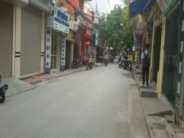 Ban-nha-Yen-Hoa