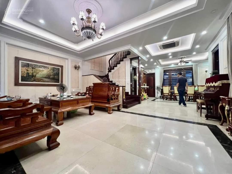 Bán nhà biệt thự vip Tây Nam Linh Đàm, vỉa hè đá bóng, kinh doanh, nhà hàng, spa, school