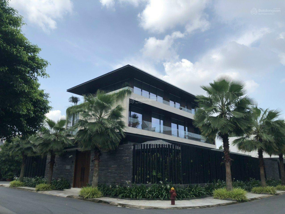 Bán nhà góc 2 mặt tiền đường Nguyễn Văn Hưởng, P. Thảo Điền, 25x20m 450m2, HD thuê 300tr/th, 150 tỷ