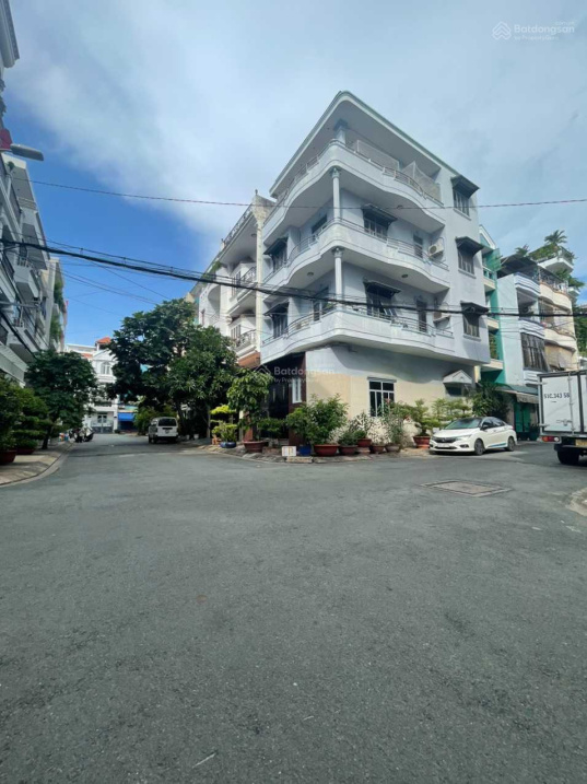 Bán nhà hẻm 8m Nguyễn Tri Phương, Quận 10. DT: 7x18m, nhà 3 tầng lầu giá 23 tỷ