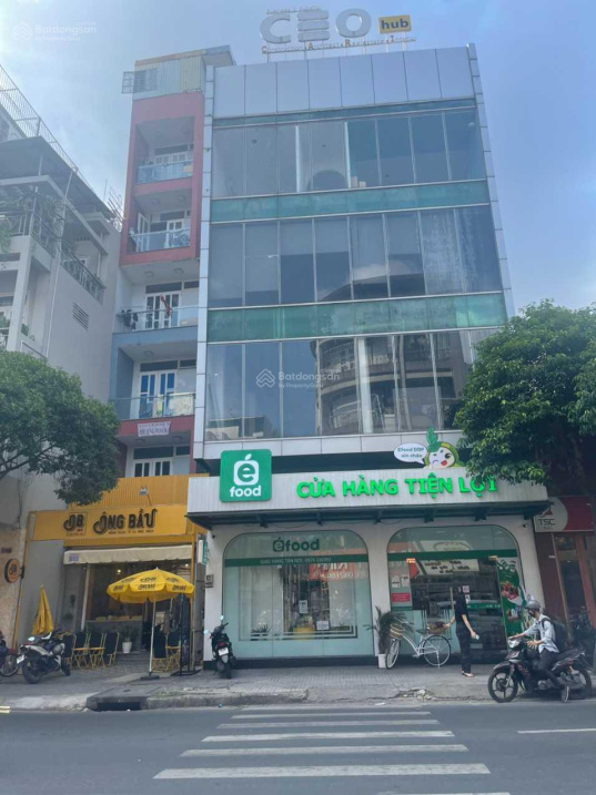 Bán nhà mặt tiền đường ngay Ngô Gia Tự, Quận 10. DT: 7x15m, nhà 5 lầu thang máy giá 36 tỷ TL