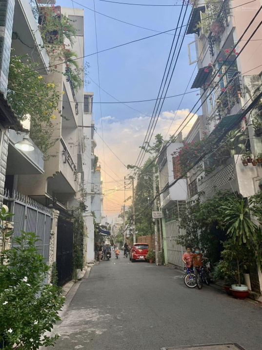 Bán nhà mt Huỳnh Văn Bánh - hxt - 4 tầng - 4.8*18m - chỉ 17.7 tỷ, Phường 13 - Phú Nhuận