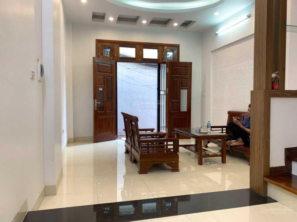 Bán nhà ngõ 255 Nguyễn Khang, Cầu Giấy 50m2 xây 5 tầng, 2 mặt thoáng, gần phố giá 6.2 tỷ